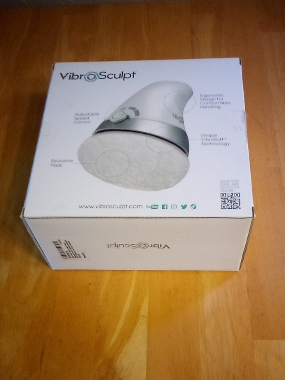 VibroSculpt Body Massager - White